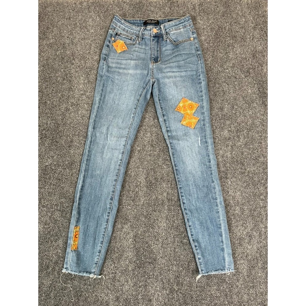 Judy Blue Light Blue Denim Jeans Skinny Floral Print Patch raw HEm Size 3/26